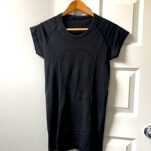 Lululemon swiftly tech short sleeve
